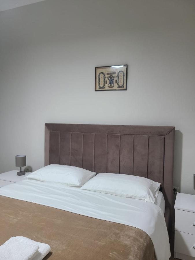 Home Inn Apartaments Tirana Eksteriør billede
